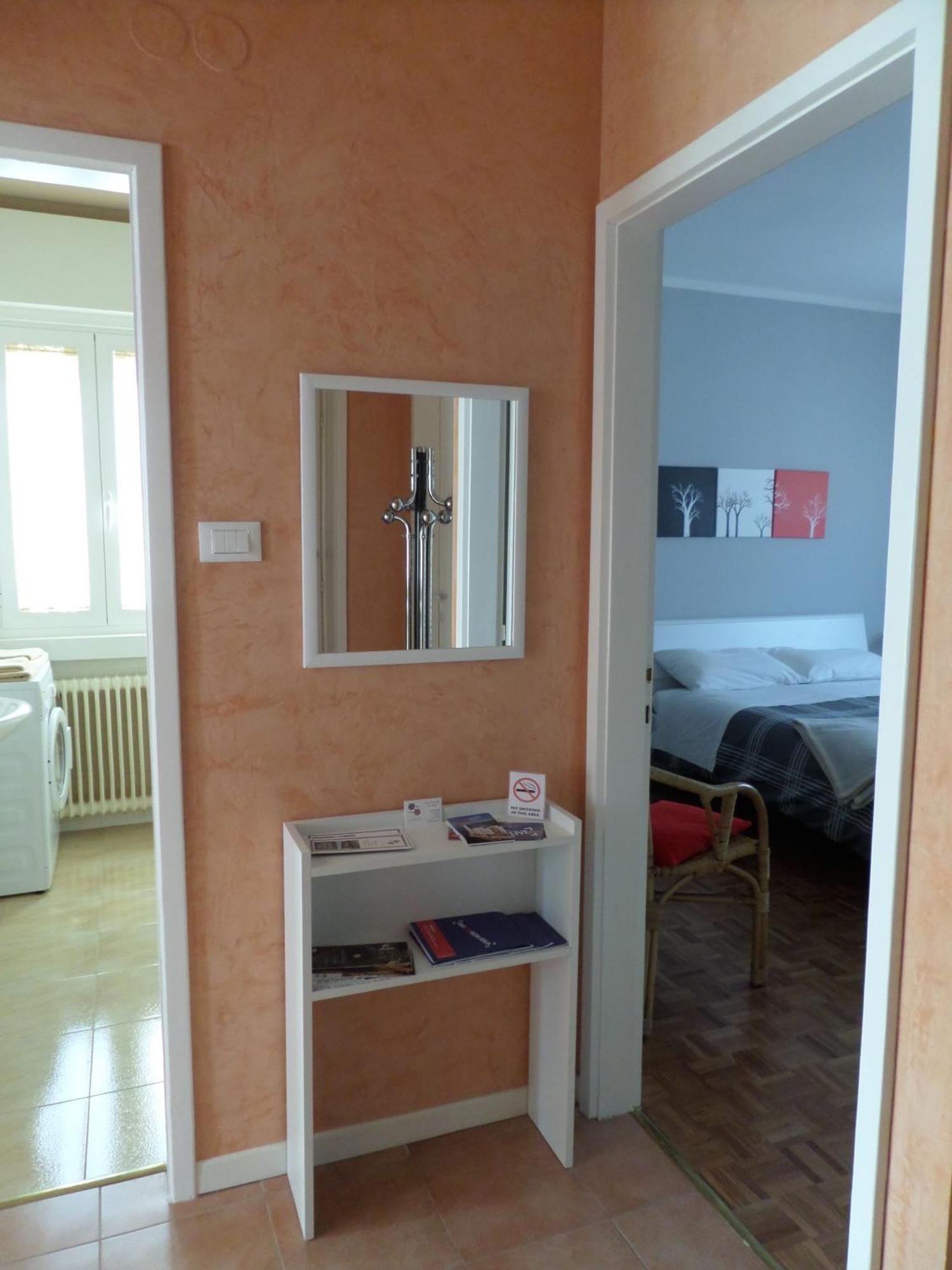 Le Rose Apartment Trieste Bagian luar foto