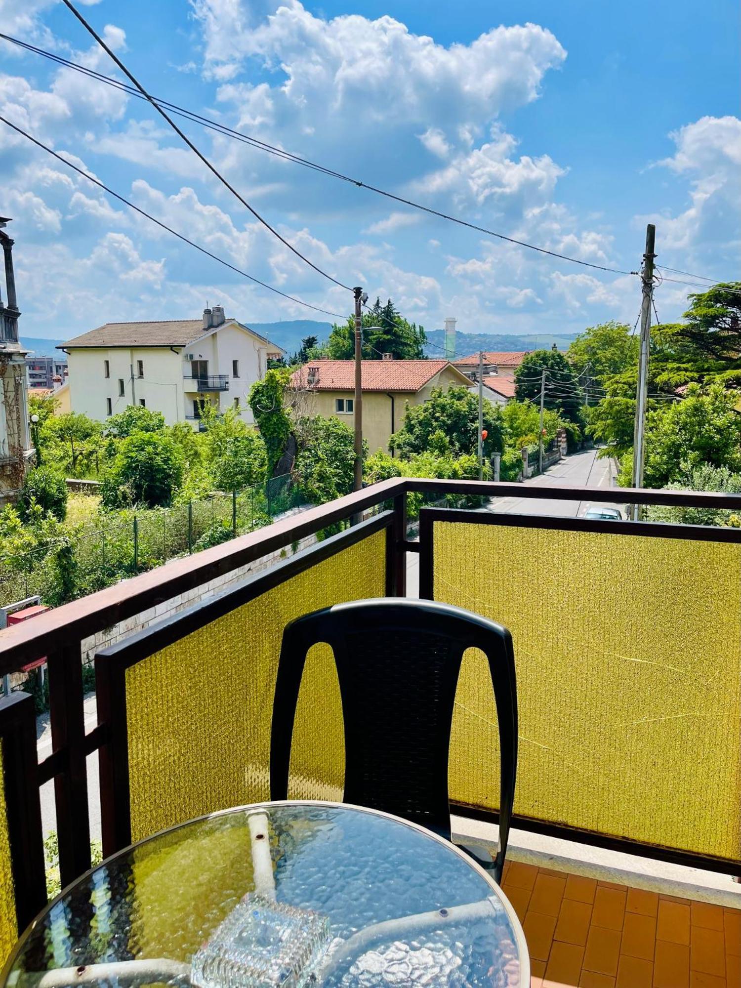 Le Rose Apartment Trieste Bagian luar foto